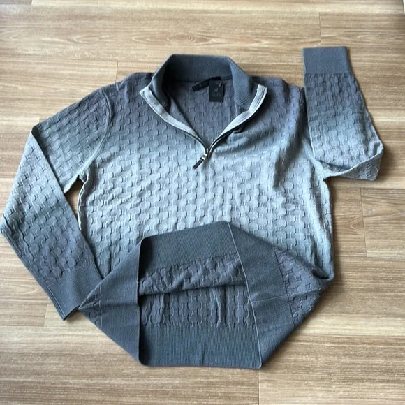 Raffi textured metallic silver gray size medium fitted sweater with zip